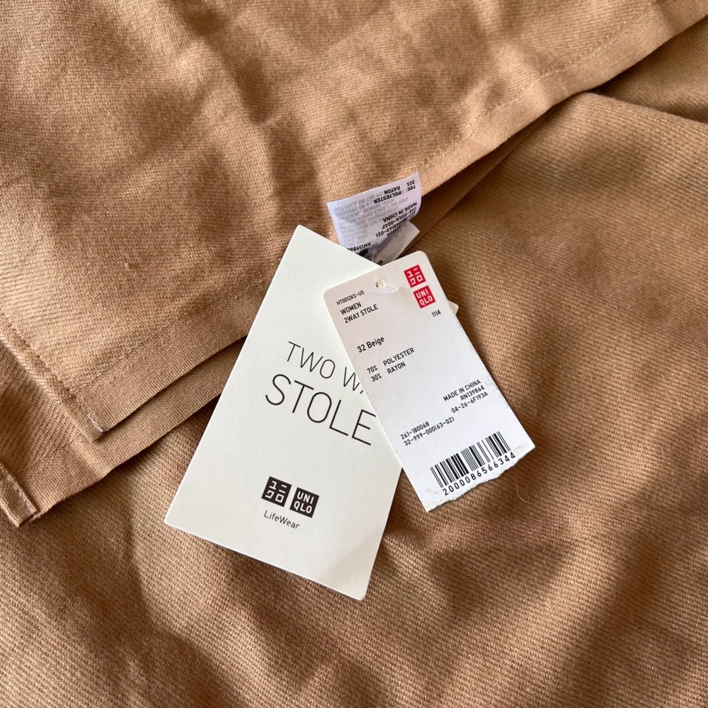 Uniqlo scarf/two way stole - Picture 2 of 4